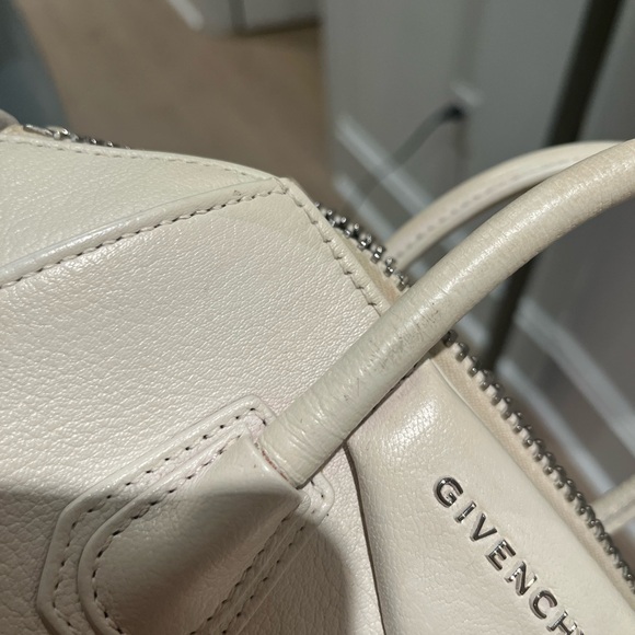 Givenchy Mini Antigona - Picture 14 of 16